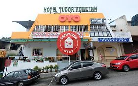 Super Oyo 44029 Tudor Home Inn  3*